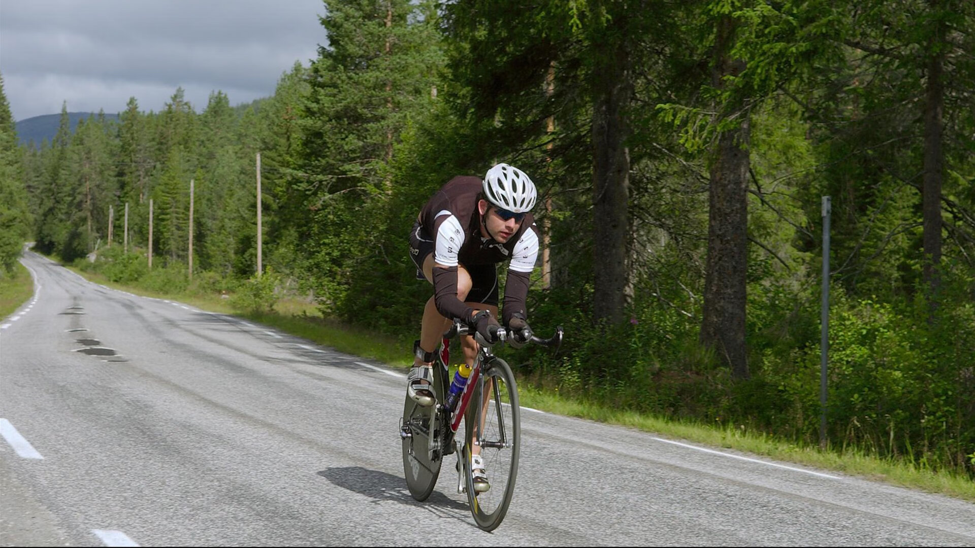 世界杯决赛技术统计：姆巴佩帽子戏法仍难救主